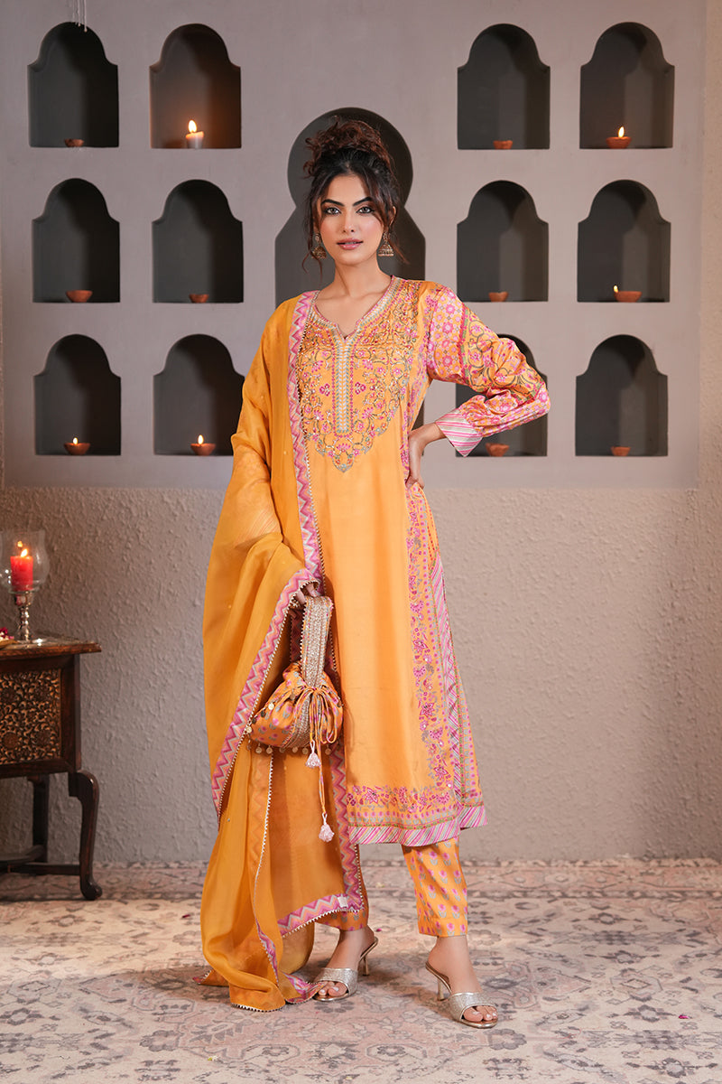 Mehreen Gulabi Kurta Set With Dupatta