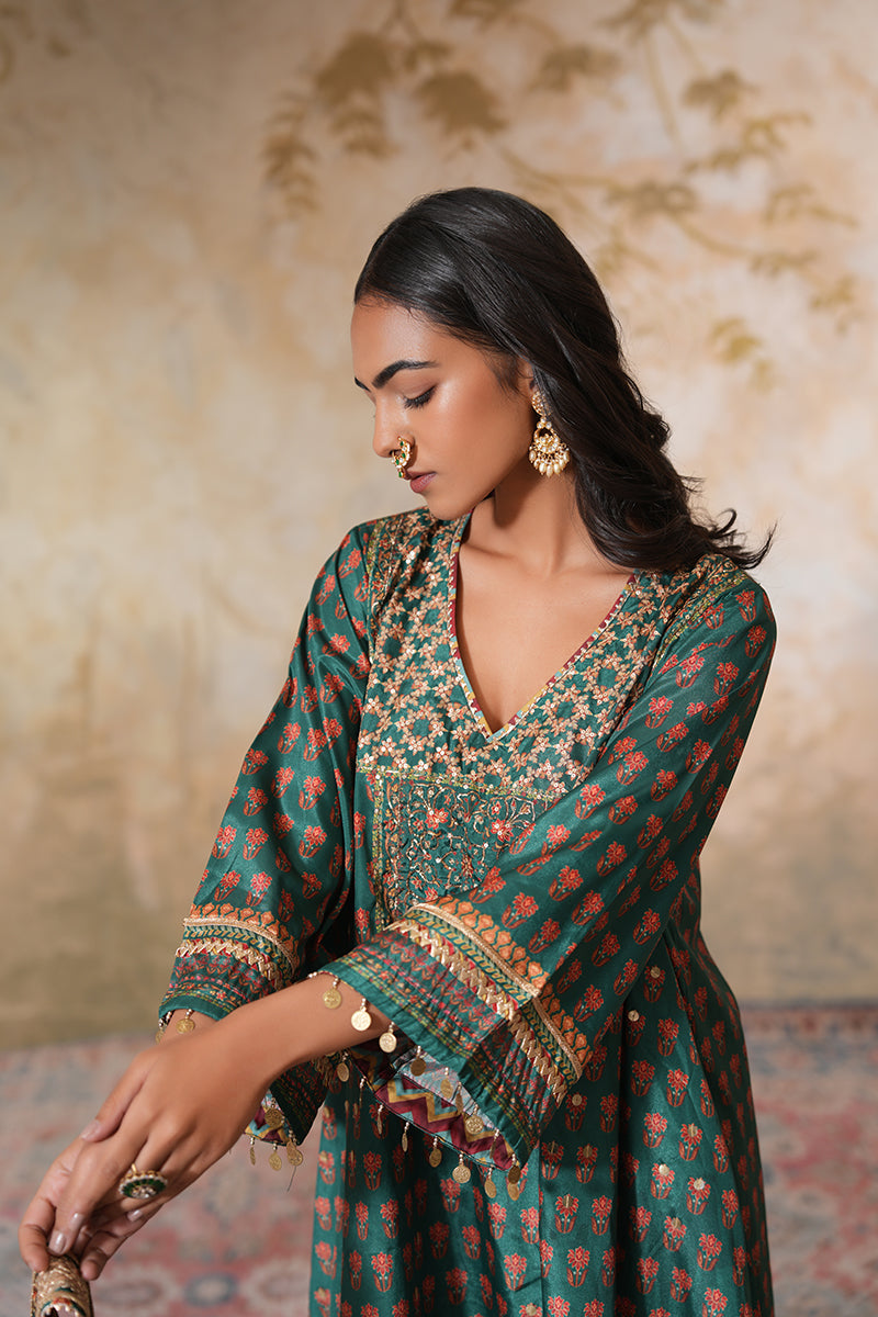 Gulnaz Sitara Kurta Set With Dupatta