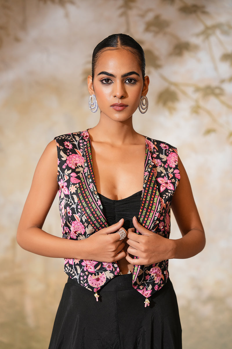 Kiara Bageecha Sharara Set