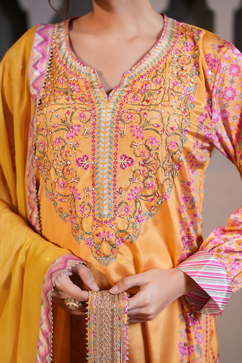 Mehreen Gulabi Kurta Set With Dupatta