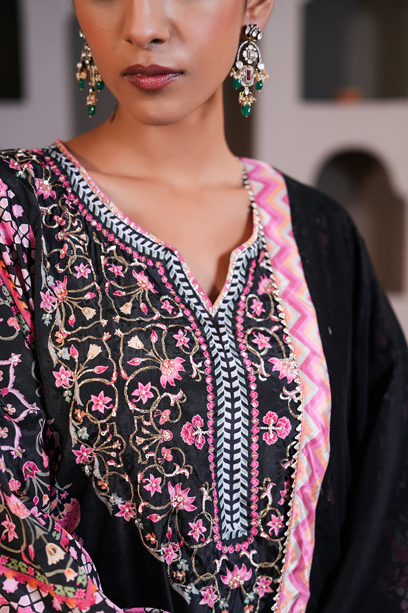 Khwaab Gulabi Kurta Set With Dupatta