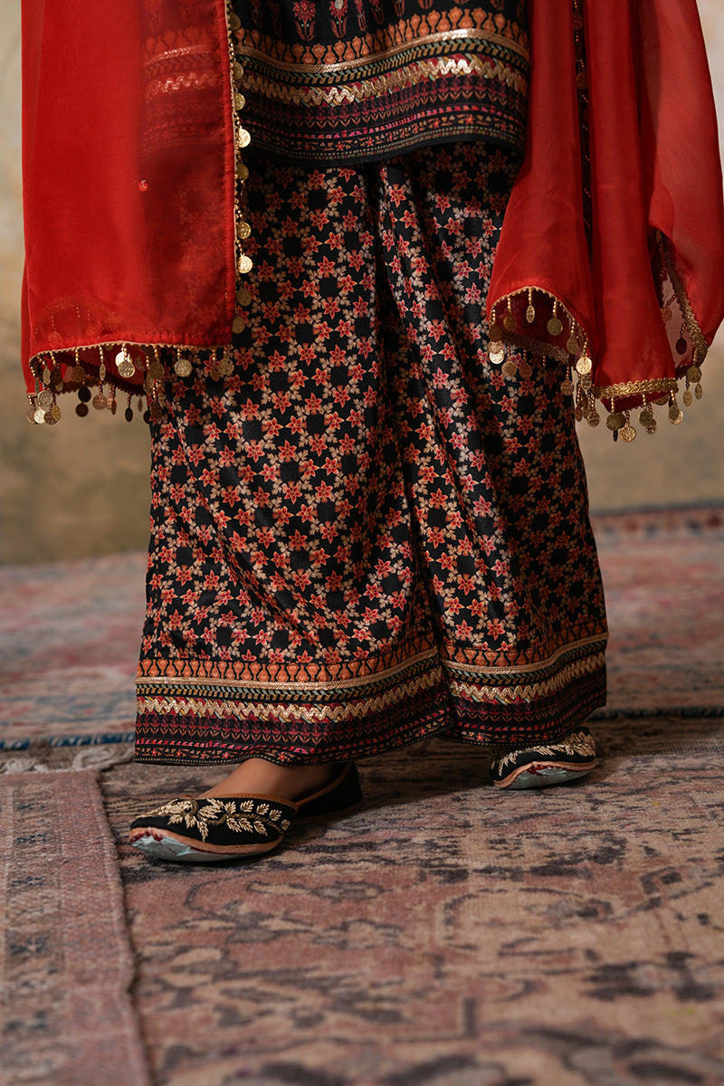 Siyah Sitara Kurta Set With Dupatta