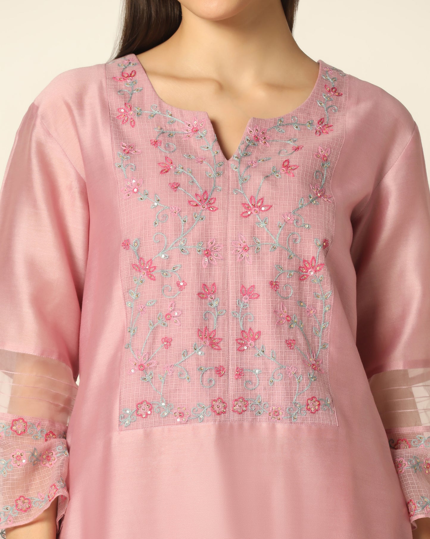 Noor Eight