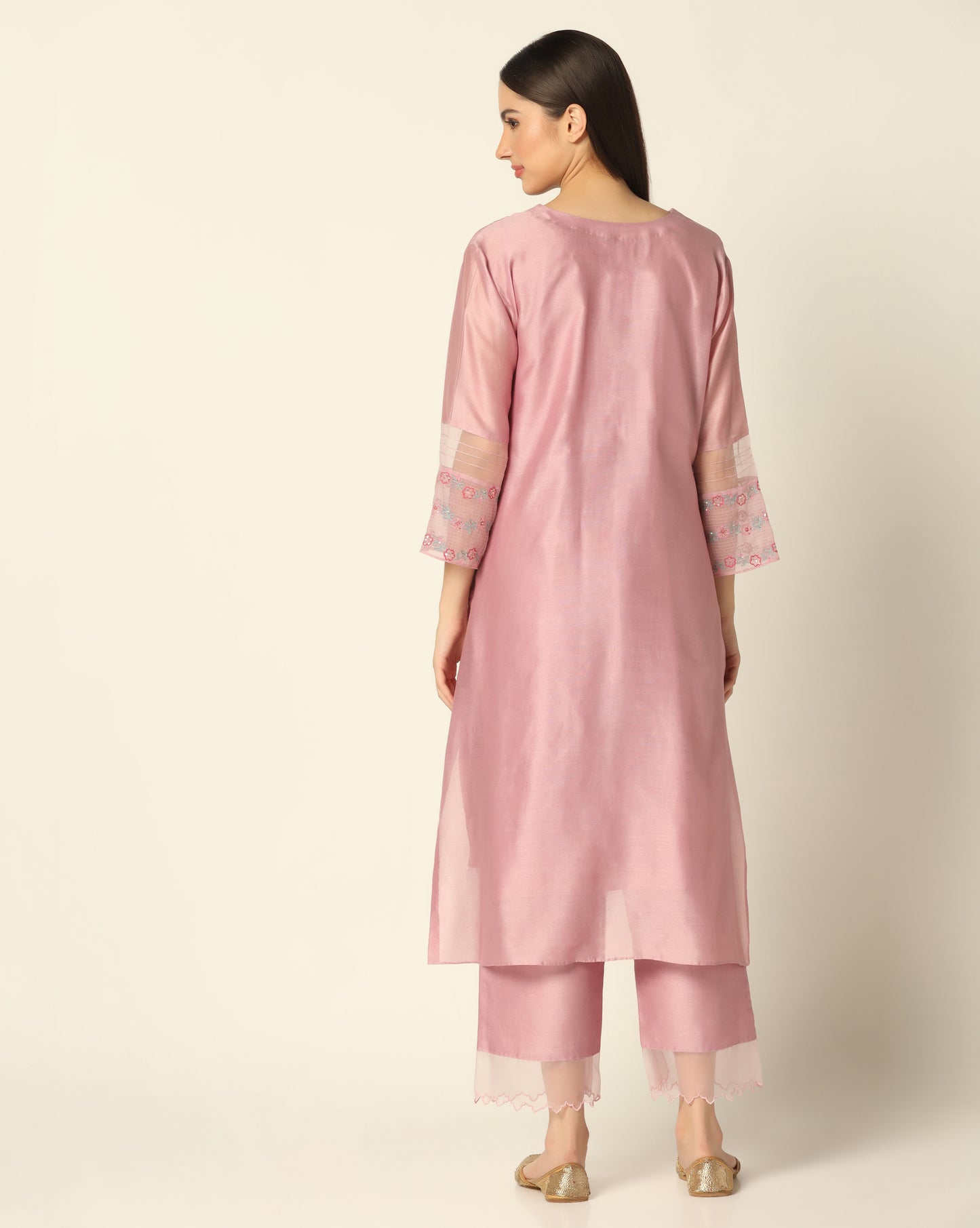 Noor Eight