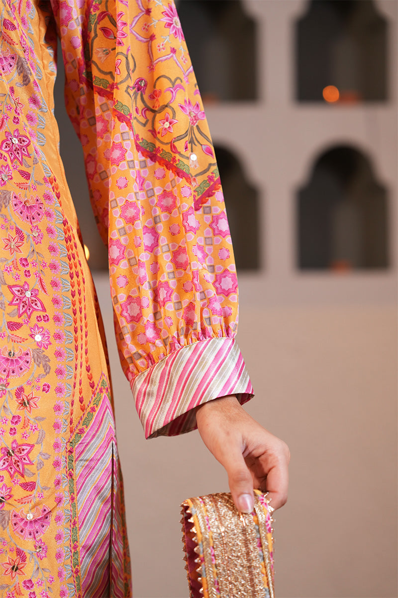 Mehreen Gulabi Kurta Set With Dupatta