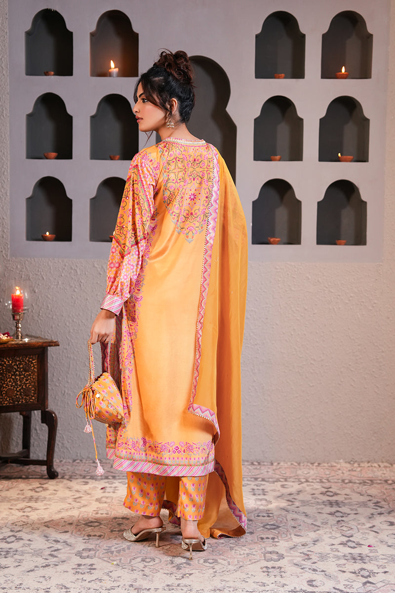 Mehreen Gulabi Kurta Set With Dupatta