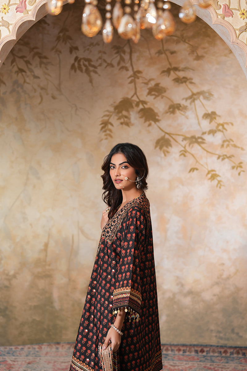 Siyah Sitara Kurta