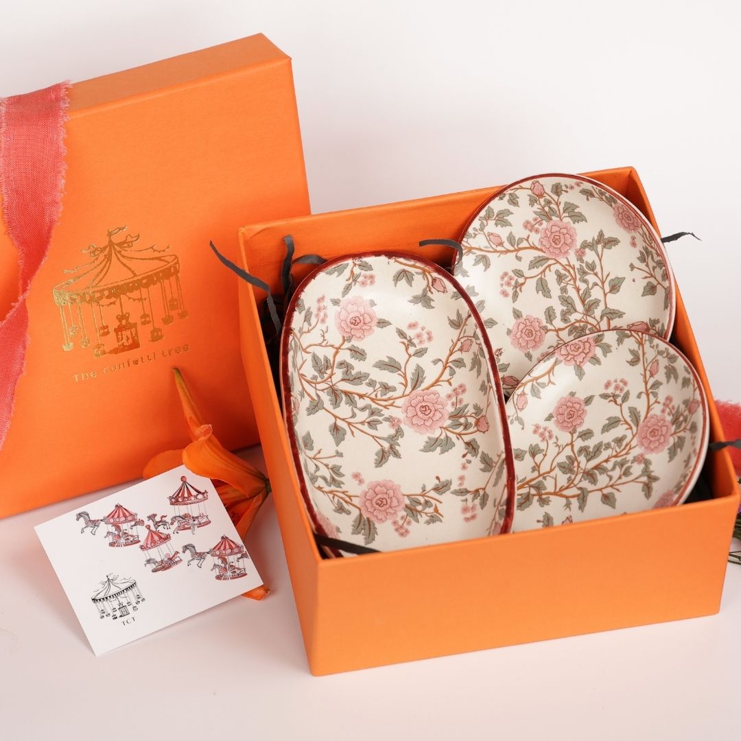 Phoolon ka Rang Rakhi box