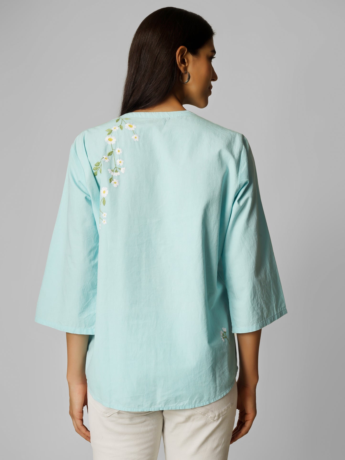 Daisies in the Garden Top