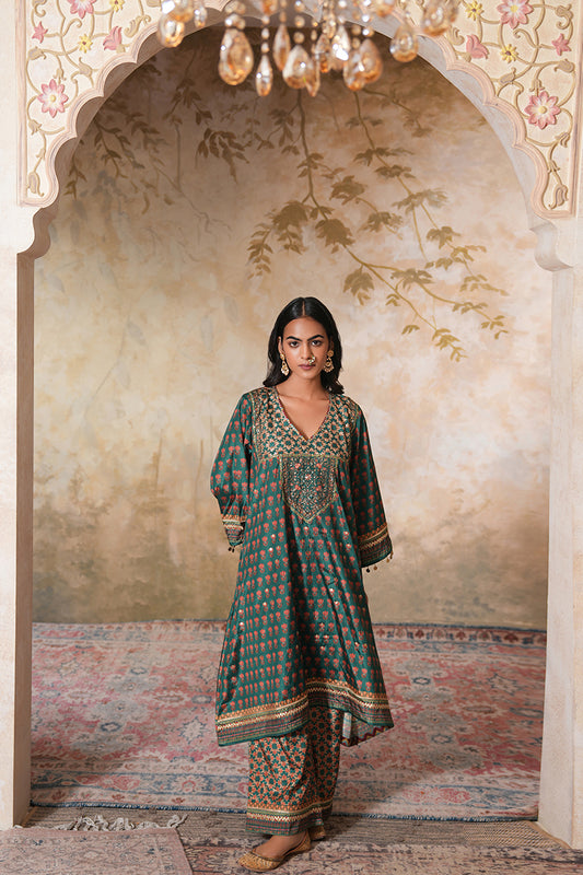 Gulnaz Sitara Kurta