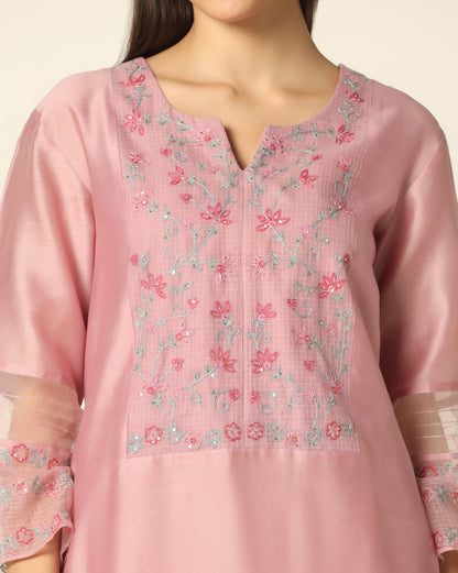 Noor Eight