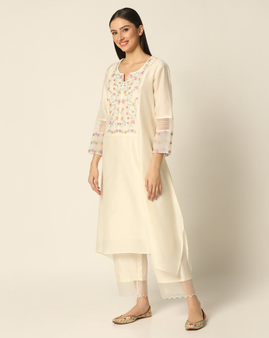 Noor Four
