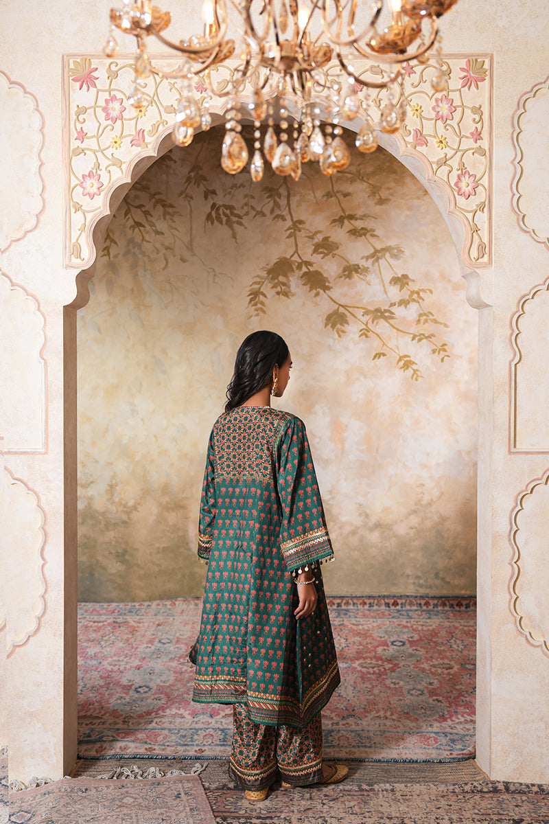 Gulnaz Sitara Kurta