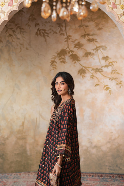 Siyah Sitara Kurta